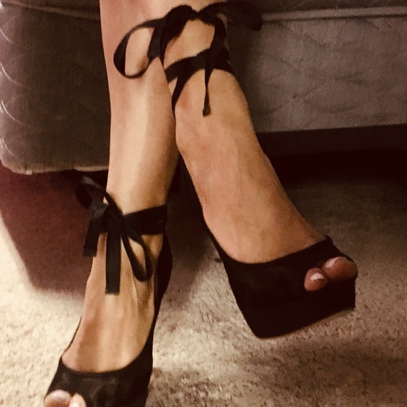 Colin Stuart black mesh toe heels with laces - Picture 7 of 8